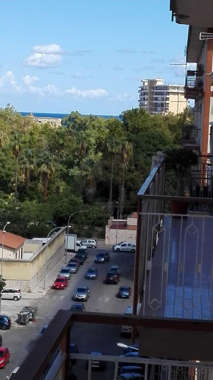فندق باليرموفي  A Tre Passi Dal Centro المظهر الخارجي الصورة